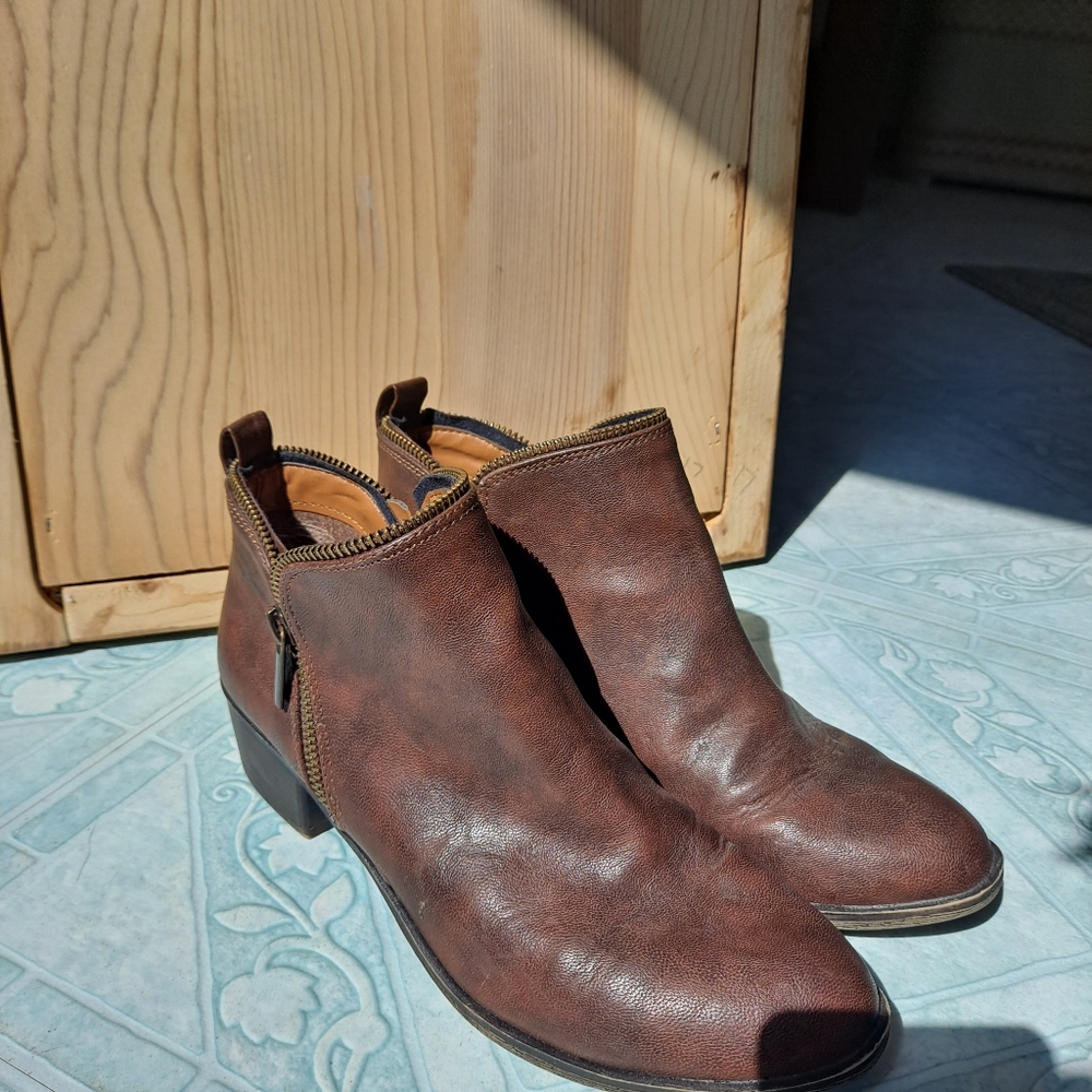 Womens booties size 7.5